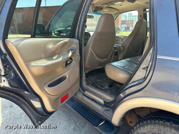 image for item OC9026 1999 Ford Expedition  SUV