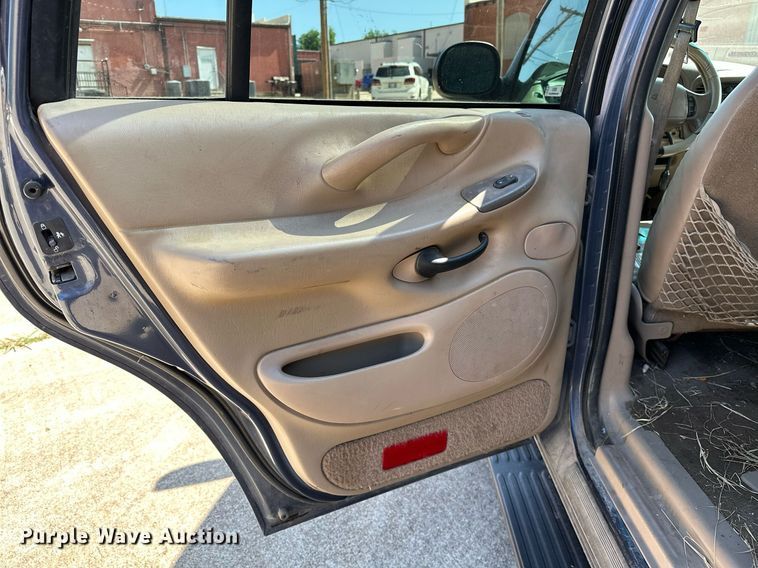 image for item OC9026 1999 Ford Expedition  SUV