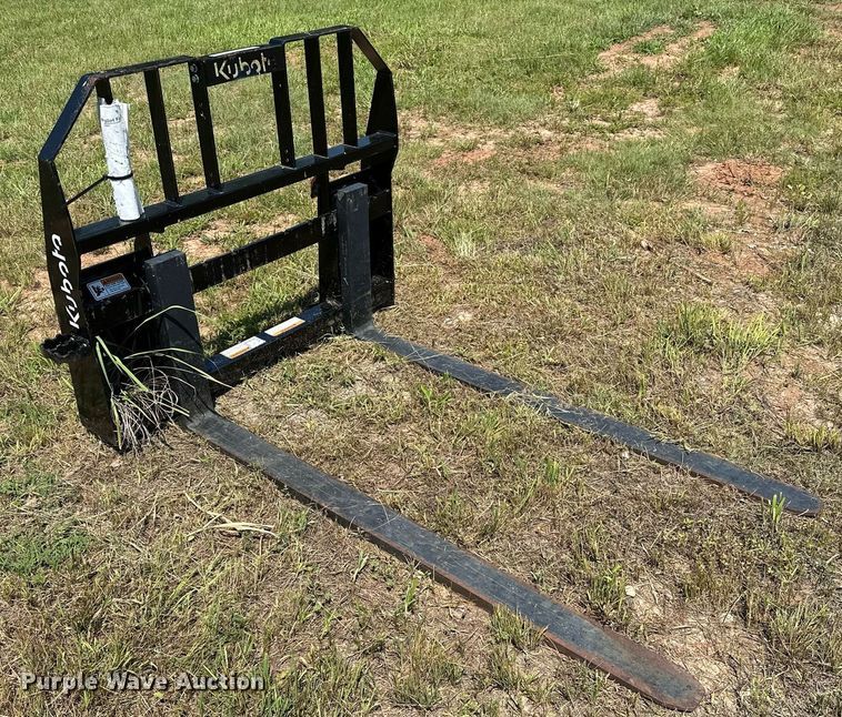 image for item OC9063 Kubota PFL5660  skid steer forks