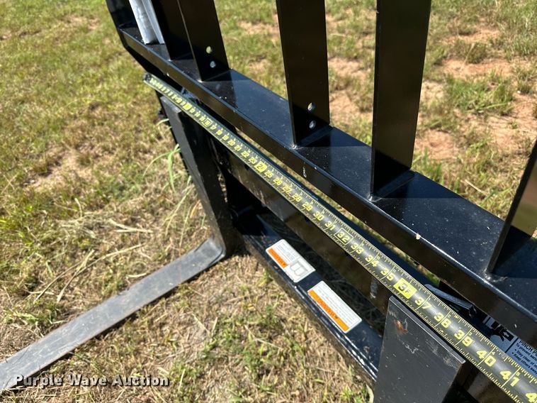 image for item OC9063 Kubota PFL5660  skid steer forks