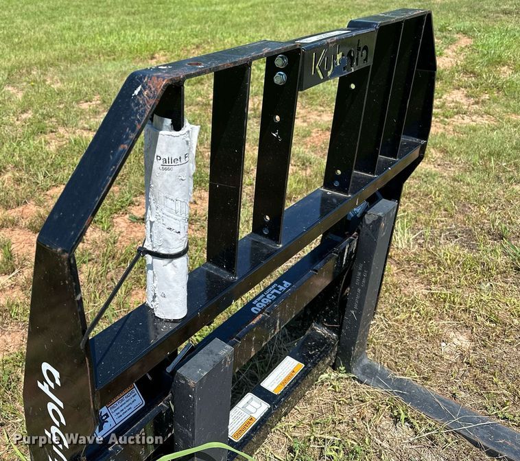 image for item OC9063 Kubota PFL5660  skid steer forks