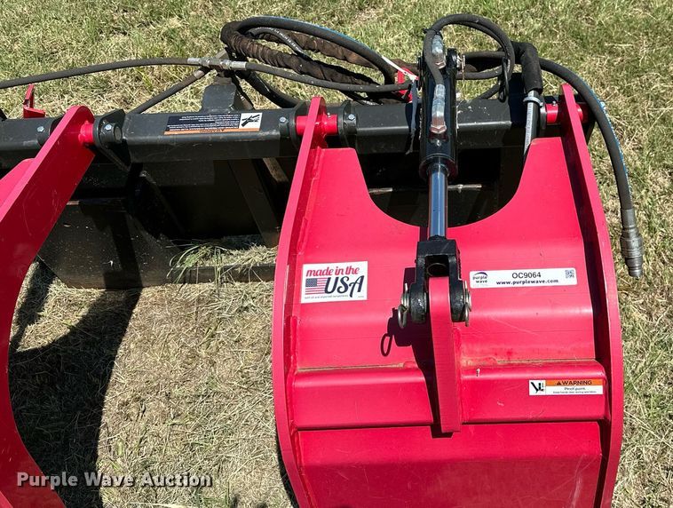 image for item OC9064 2020 Greywolf 1066  skid steer grapple bucket