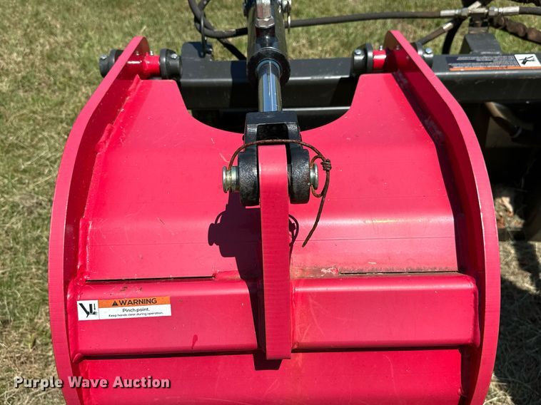 image for item OC9064 2020 Greywolf 1066  skid steer grapple bucket