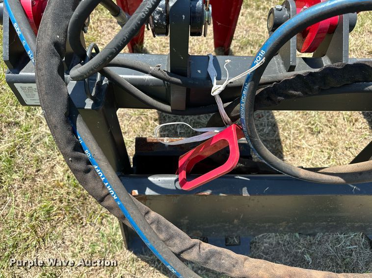 image for item OC9064 2020 Greywolf 1066  skid steer grapple bucket