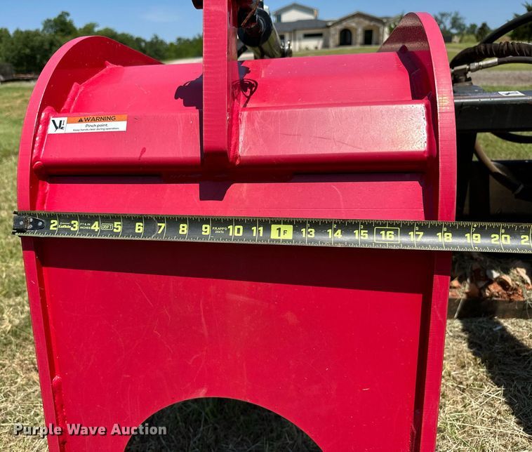 image for item OC9064 2020 Greywolf 1066  skid steer grapple bucket