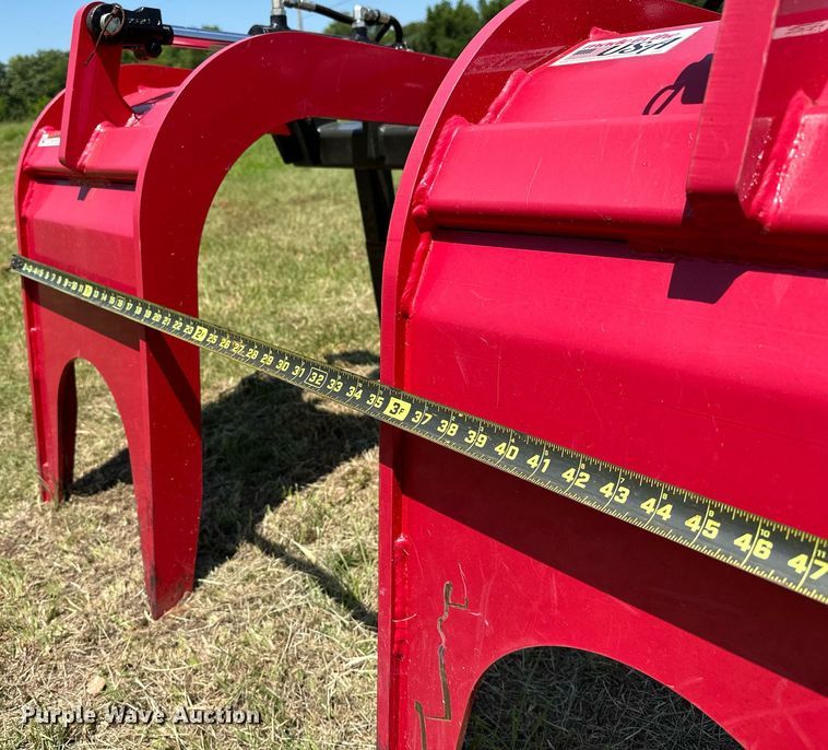 image for item OC9064 2020 Greywolf 1066  skid steer grapple bucket