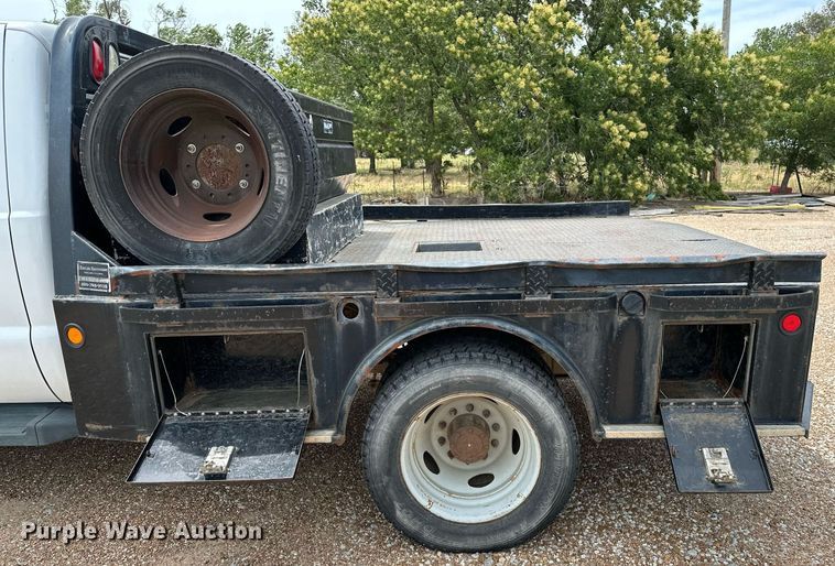 image for item OC9069 2008 Ford F450 Super Duty  SuperCab flatbed truck