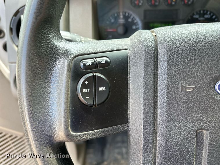 image for item OC9069 2008 Ford F450 Super Duty  SuperCab flatbed truck