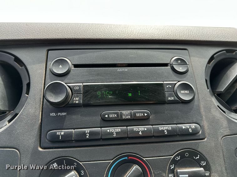 image for item OC9069 2008 Ford F450 Super Duty  SuperCab flatbed truck