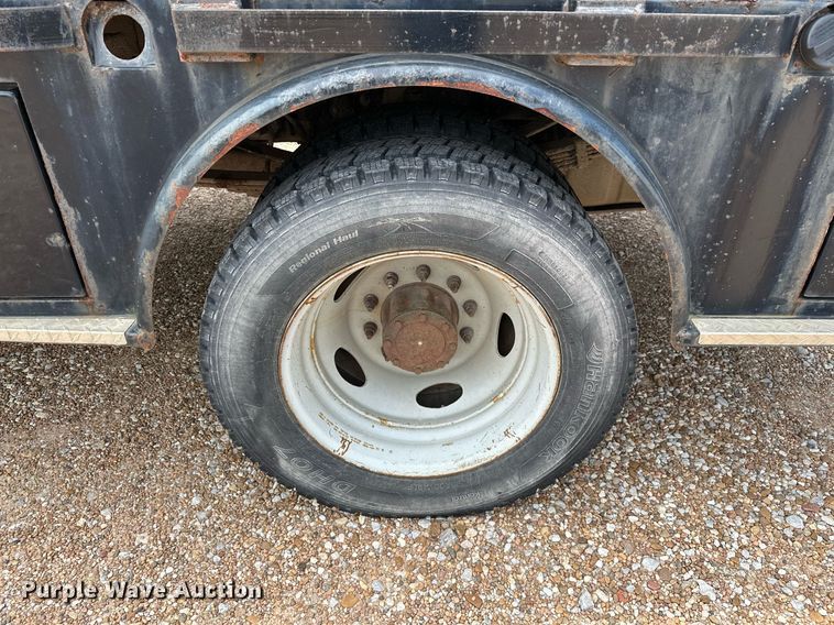 image for item OC9069 2008 Ford F450 Super Duty  SuperCab flatbed truck