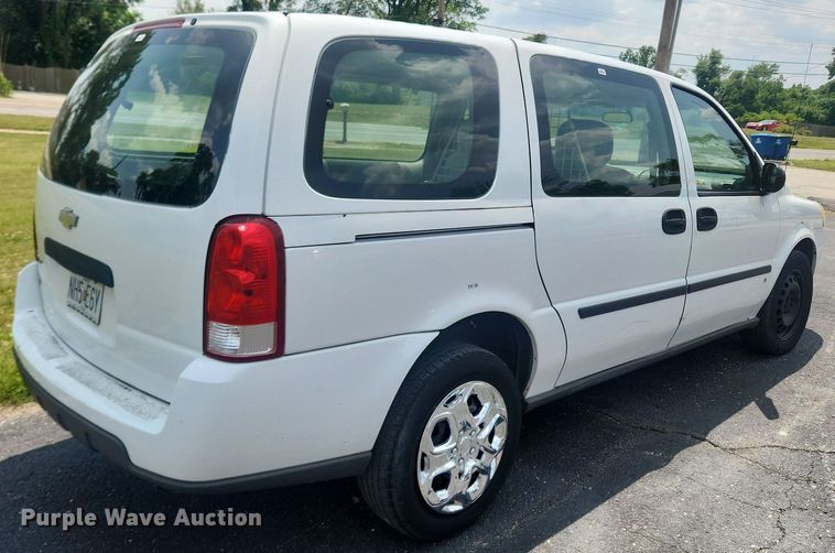 image for item OK9557 2008 Chevrolet Uplander  van