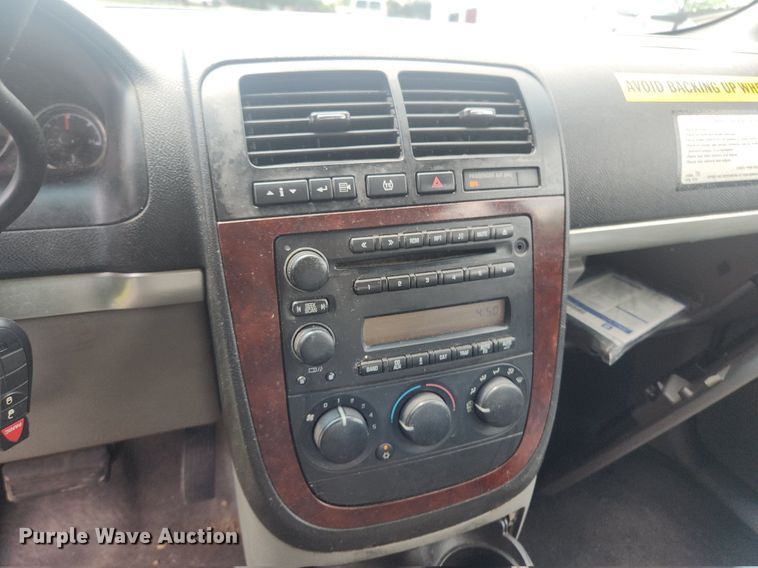 image for item OK9557 2008 Chevrolet Uplander  van