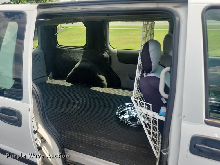 image for item OK9557 2008 Chevrolet Uplander  van