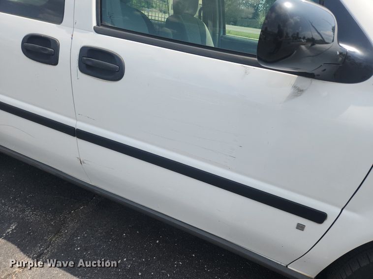 image for item OK9557 2008 Chevrolet Uplander  van
