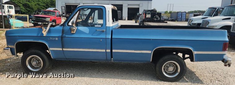 image for item OK9559 1984 GMC K1500 High Sierra  pickup truck