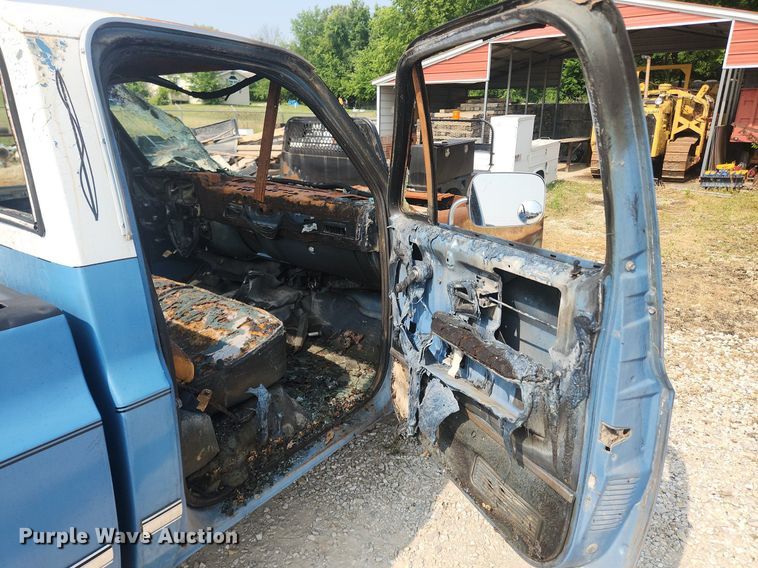 image for item OK9559 1984 GMC K1500 High Sierra  pickup truck