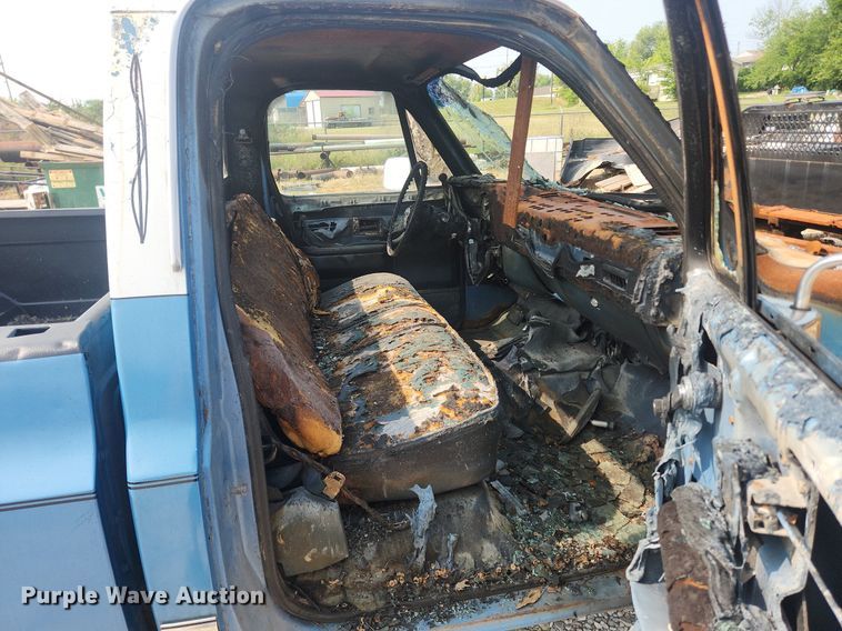 image for item OK9559 1984 GMC K1500 High Sierra  pickup truck