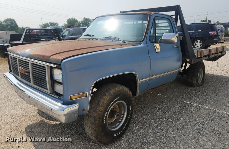 image for item OK9560 1985 GMC K1500  flatbed pickup truck