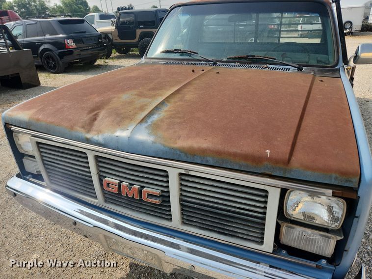 image for item OK9560 1985 GMC K1500  flatbed pickup truck