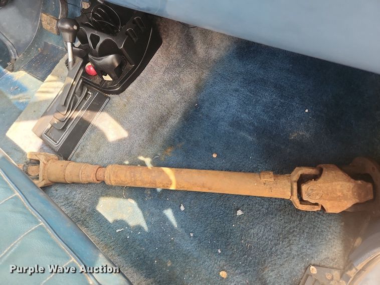 image for item OK9560 1985 GMC K1500  flatbed pickup truck