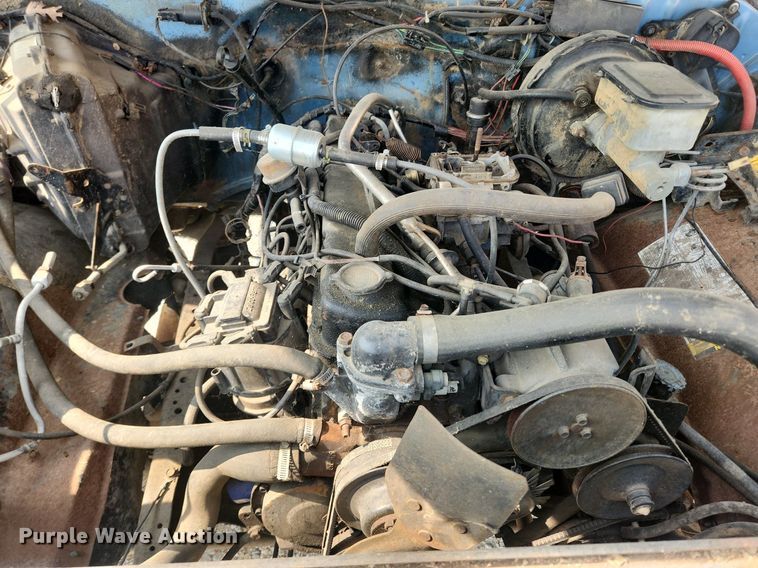 image for item OK9560 1985 GMC K1500  flatbed pickup truck