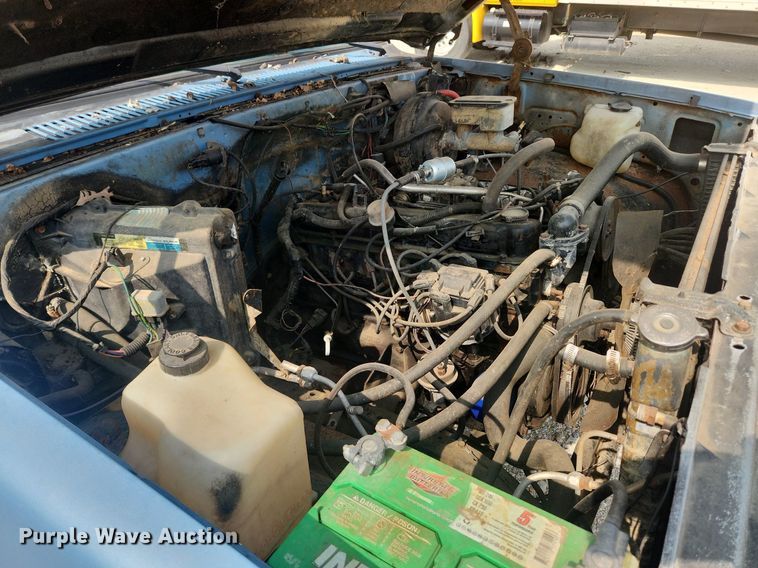 image for item OK9560 1985 GMC K1500  flatbed pickup truck