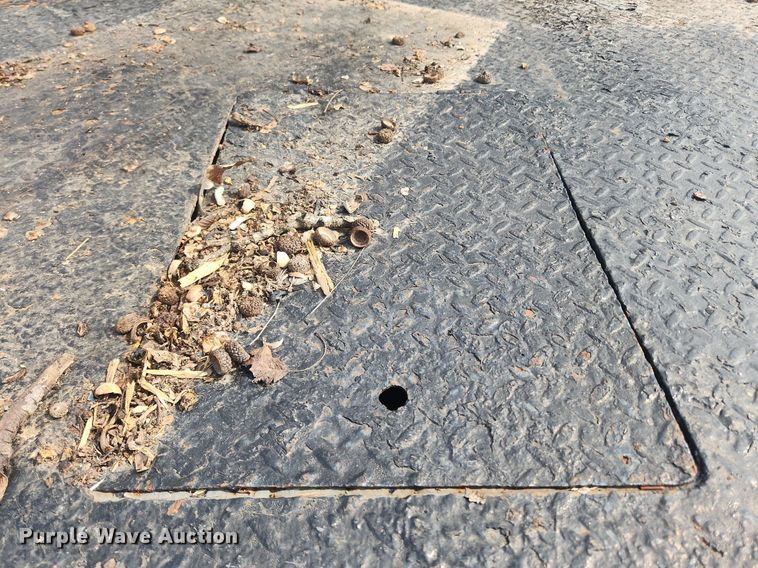 image for item OK9560 1985 GMC K1500  flatbed pickup truck