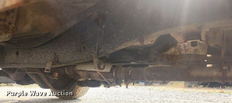 image for item OK9560 1985 GMC K1500  flatbed pickup truck