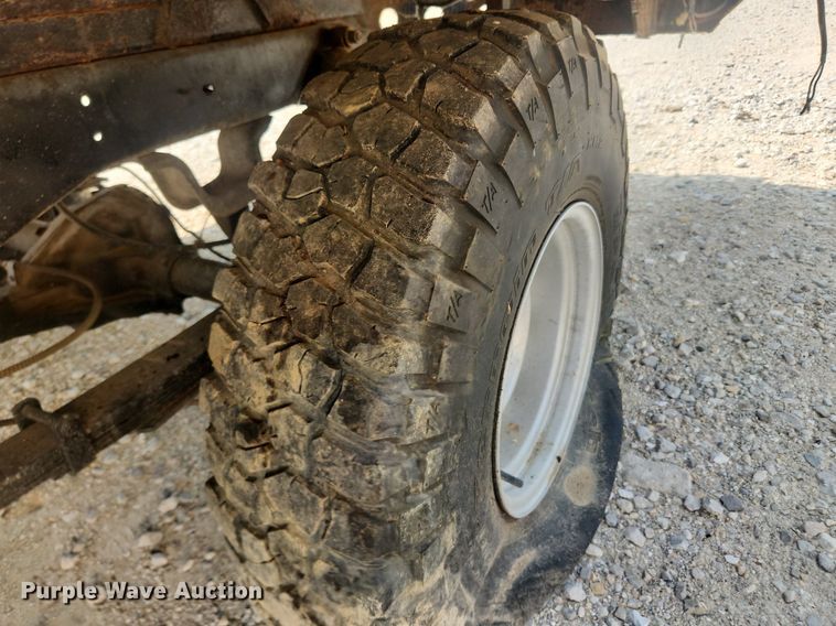 image for item OK9560 1985 GMC K1500  flatbed pickup truck