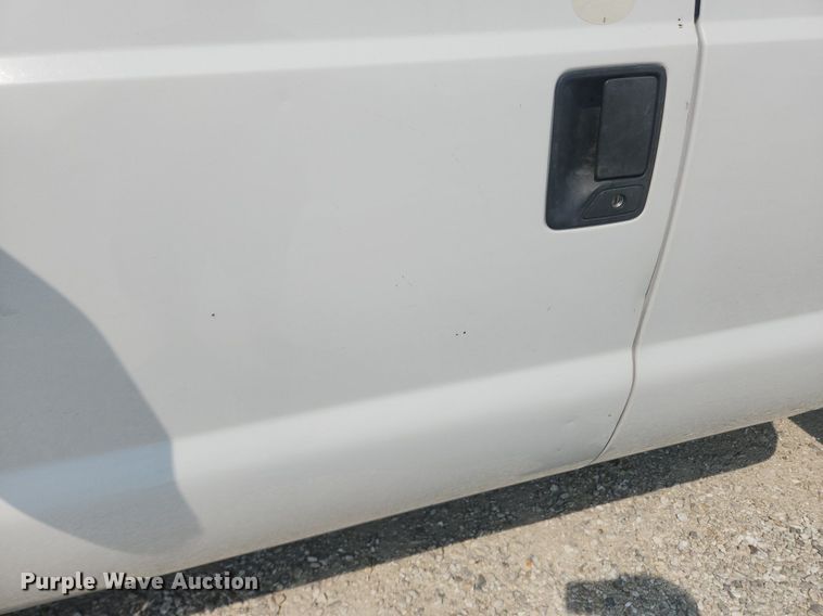 image for item OK9562 2016 Ford F450 Super Duty XL  flatbed truck