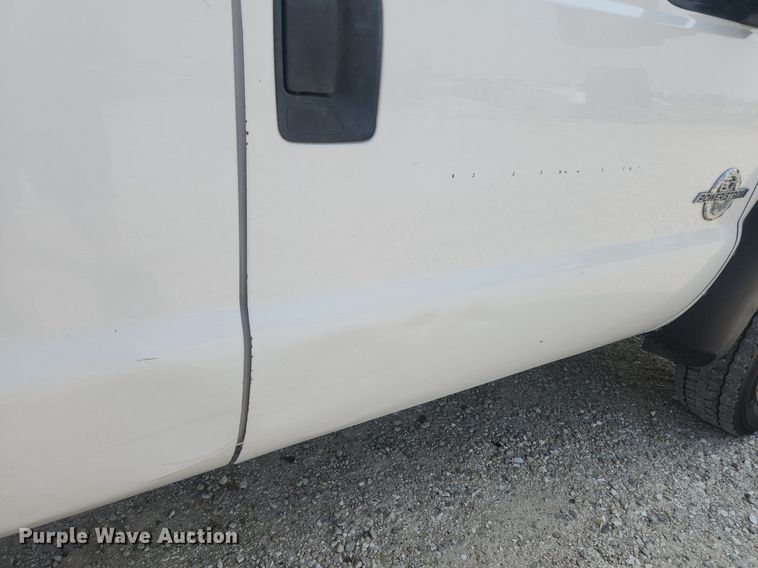 image for item OK9562 2016 Ford F450 Super Duty XL  flatbed truck