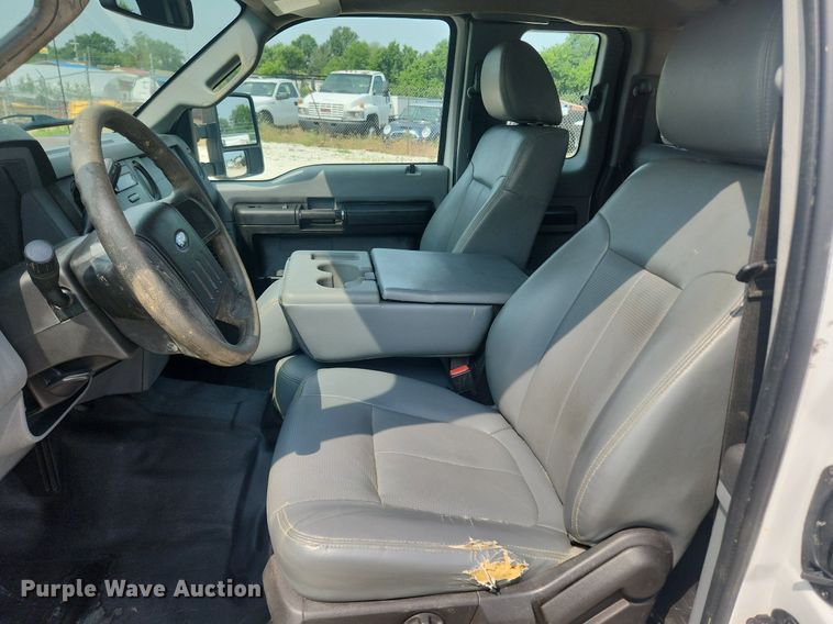 image for item OK9562 2016 Ford F450 Super Duty XL  flatbed truck