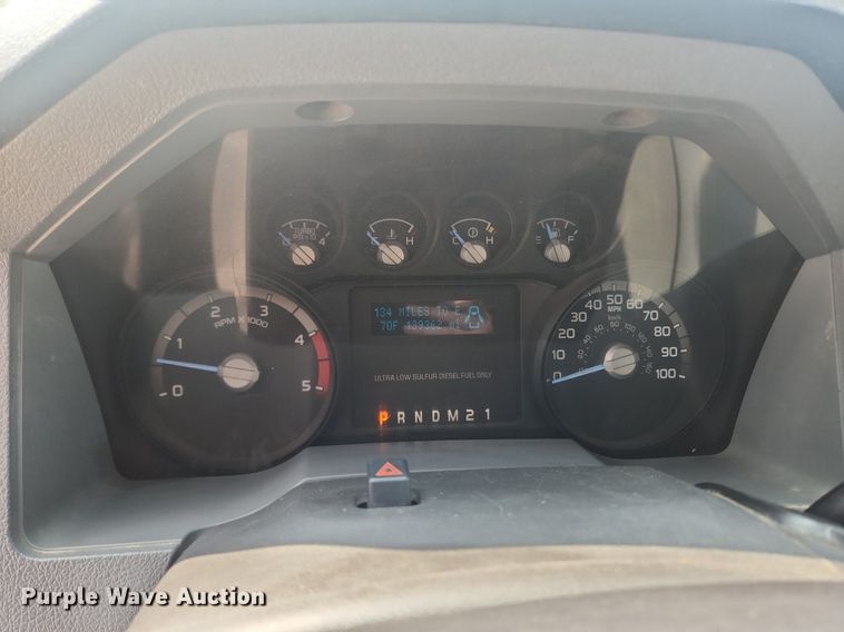 image for item OK9562 2016 Ford F450 Super Duty XL  flatbed truck