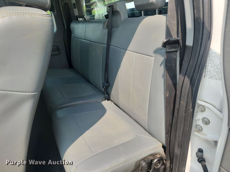 image for item OK9562 2016 Ford F450 Super Duty XL  flatbed truck