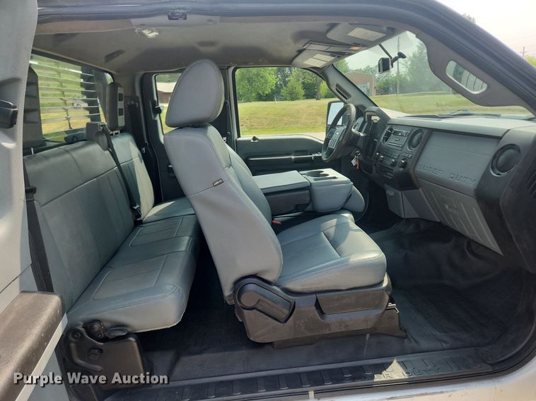 image for item OK9562 2016 Ford F450 Super Duty XL  flatbed truck