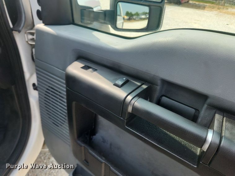 image for item OK9562 2016 Ford F450 Super Duty XL  flatbed truck