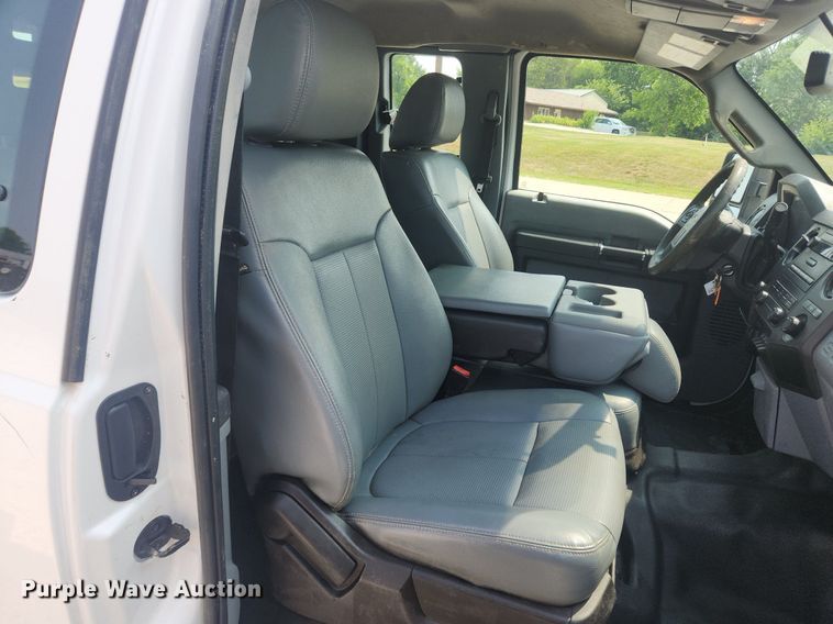 image for item OK9562 2016 Ford F450 Super Duty XL  flatbed truck