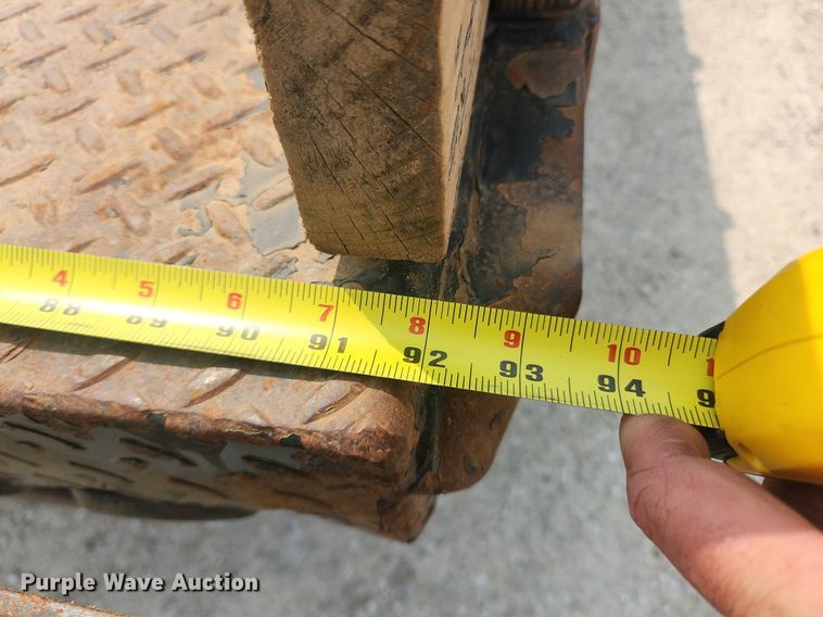 image for item OK9562 2016 Ford F450 Super Duty XL  flatbed truck