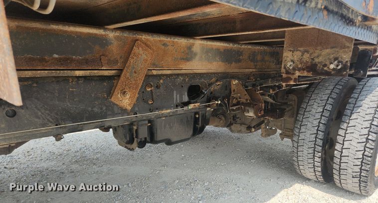 image for item OK9562 2016 Ford F450 Super Duty XL  flatbed truck