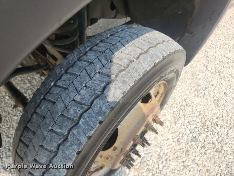 image for item OK9562 2016 Ford F450 Super Duty XL  flatbed truck