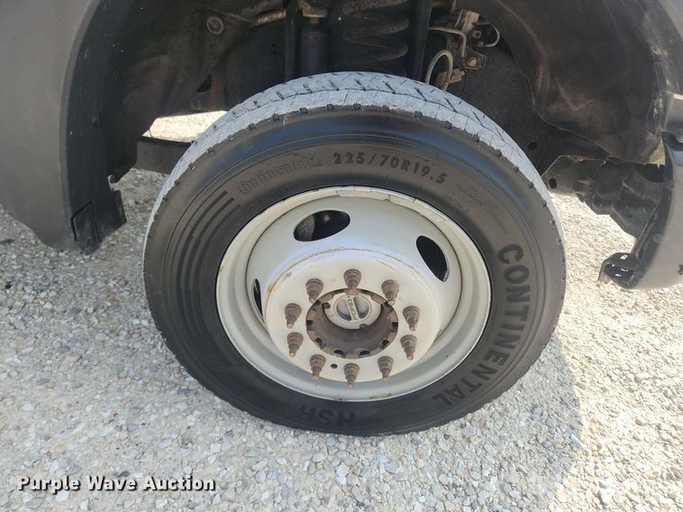 image for item OK9562 2016 Ford F450 Super Duty XL  flatbed truck