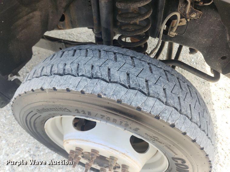 image for item OK9562 2016 Ford F450 Super Duty XL  flatbed truck