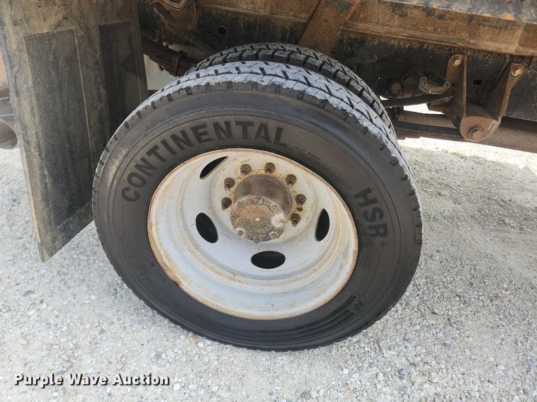 image for item OK9562 2016 Ford F450 Super Duty XL  flatbed truck