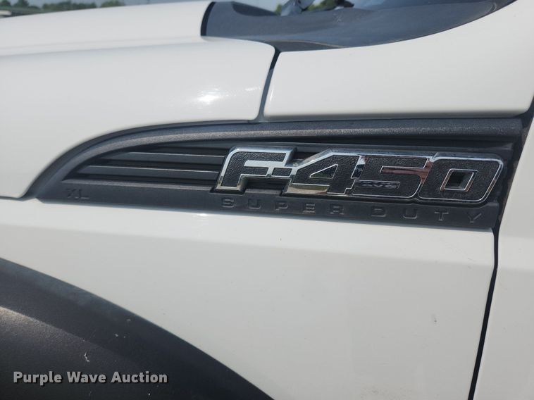 image for item OK9562 2016 Ford F450 Super Duty XL  flatbed truck