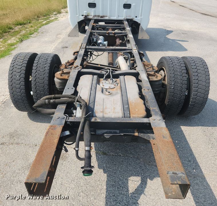 image for item OK9570 2009 Ford F450 Super Duty XLT  truck cab and chassis