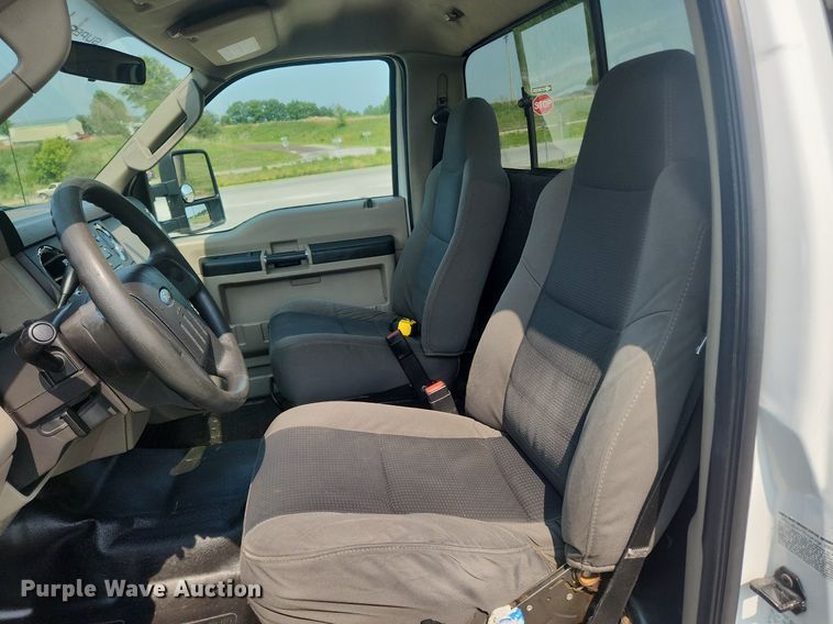 image for item OK9570 2009 Ford F450 Super Duty XLT  truck cab and chassis