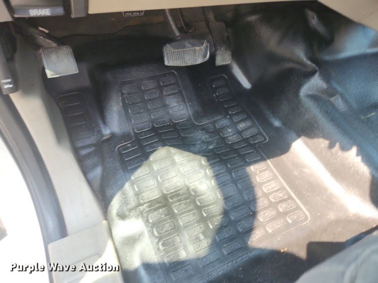 image for item OK9570 2009 Ford F450 Super Duty XLT  truck cab and chassis