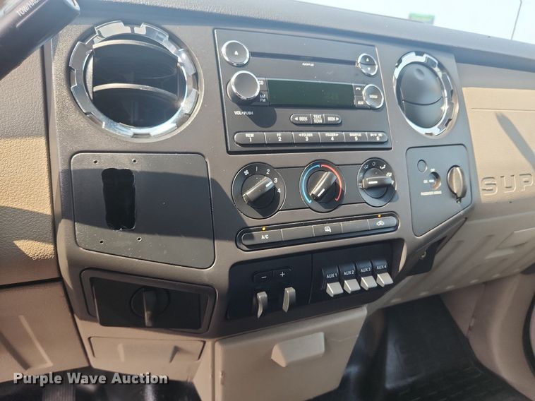 image for item OK9570 2009 Ford F450 Super Duty XLT  truck cab and chassis