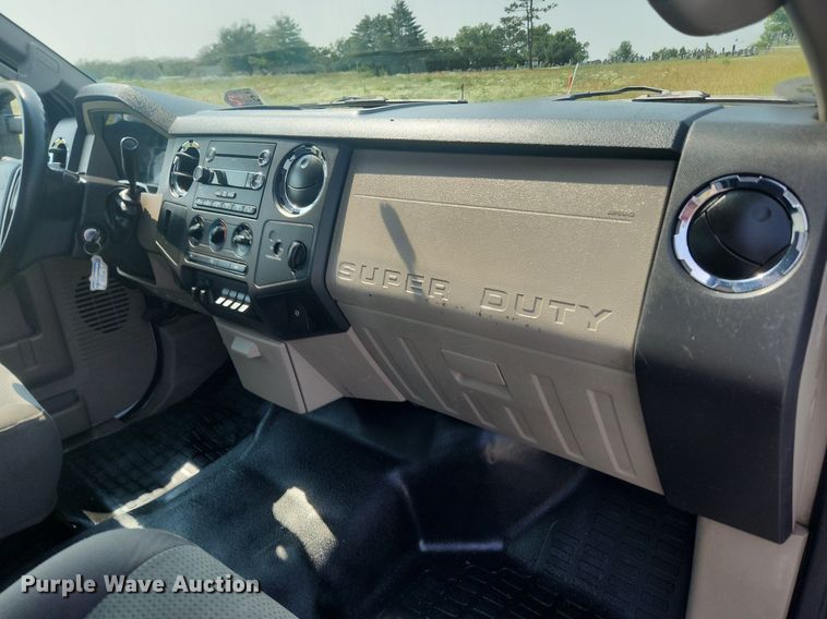 image for item OK9570 2009 Ford F450 Super Duty XLT  truck cab and chassis