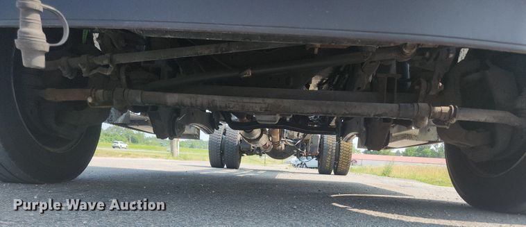 image for item OK9570 2009 Ford F450 Super Duty XLT  truck cab and chassis